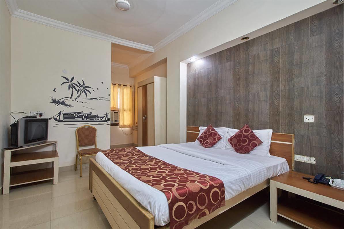 Hotel Sri Sai Krupa Hyderabad Esterno foto