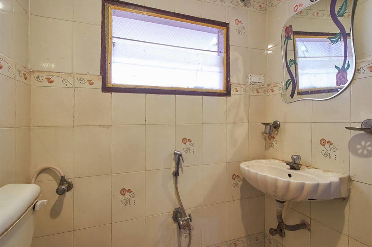 Hotel Sri Sai Krupa Hyderabad Esterno foto