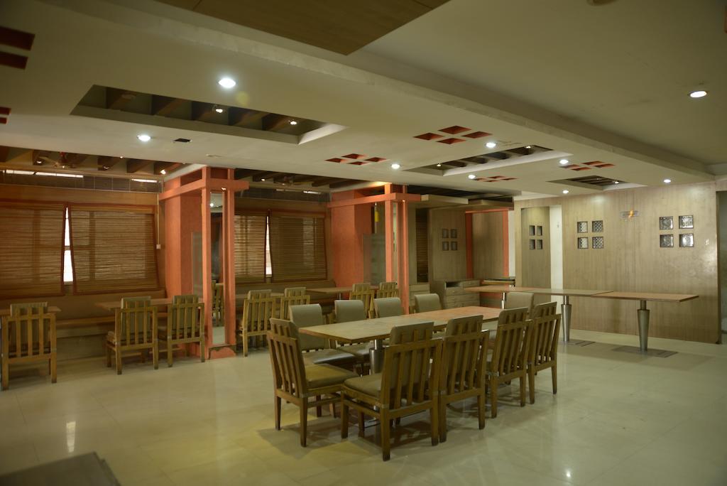 Hotel Sri Sai Krupa Hyderabad Esterno foto