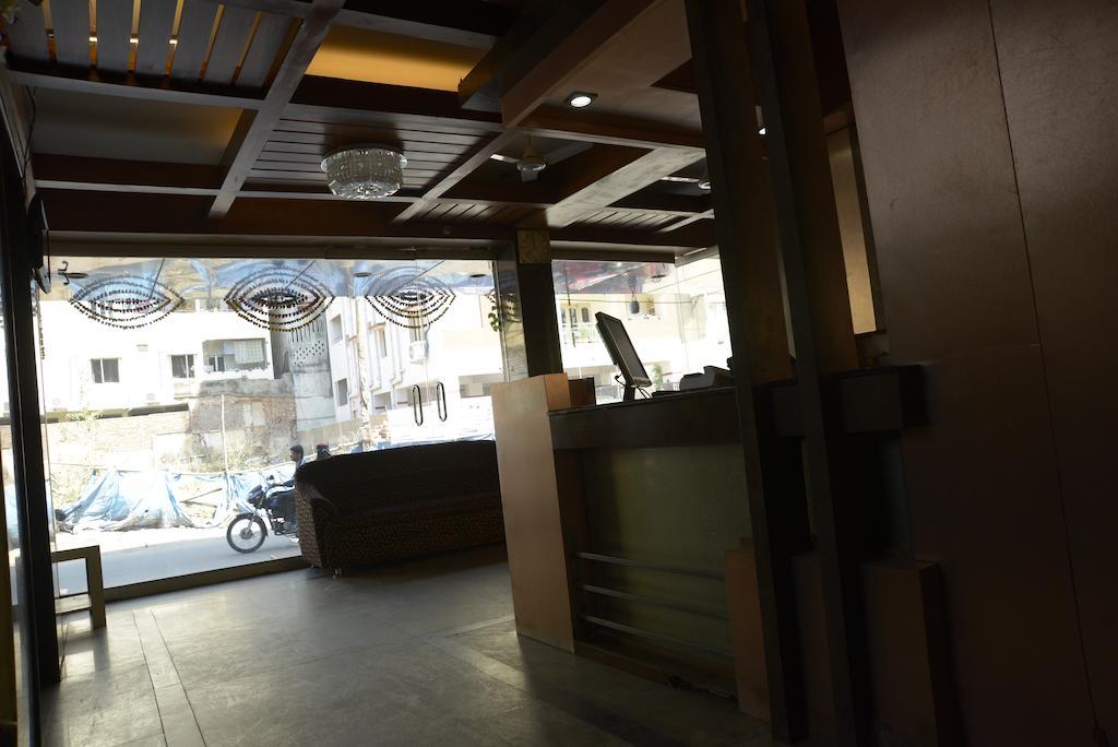 Hotel Sri Sai Krupa Hyderabad Esterno foto